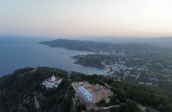 Descubre la riqueza cultural de la Costa Brava desde El Far Hotel Restaurant